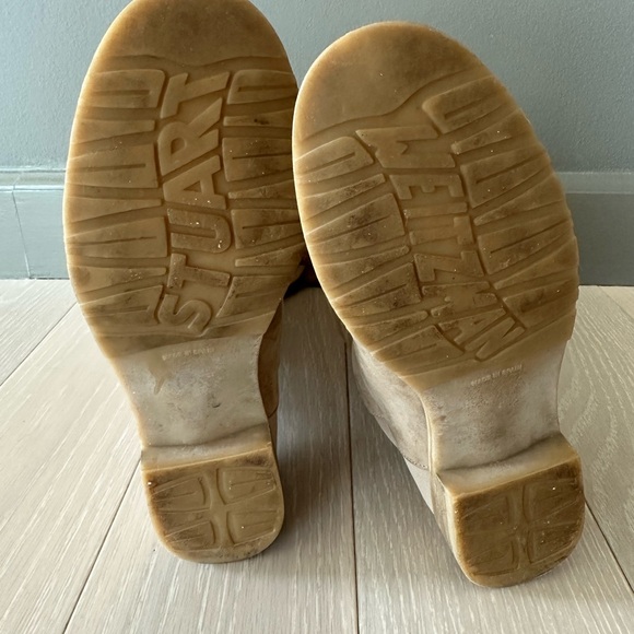 Stuart Weitzman over the new boots in taupe - Picture 5 of 6